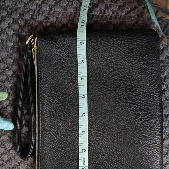 Mathew+Julian wristlet black ♥️ - Picture 3 of 7